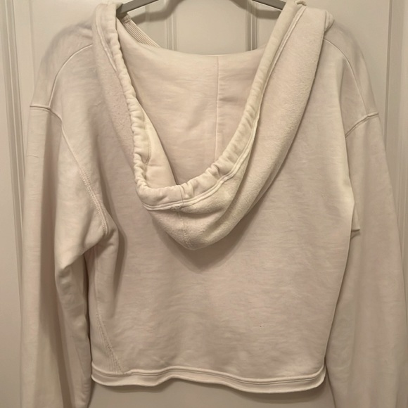 American Eagle Cropped Sweatshirt - Picture 4 of 4